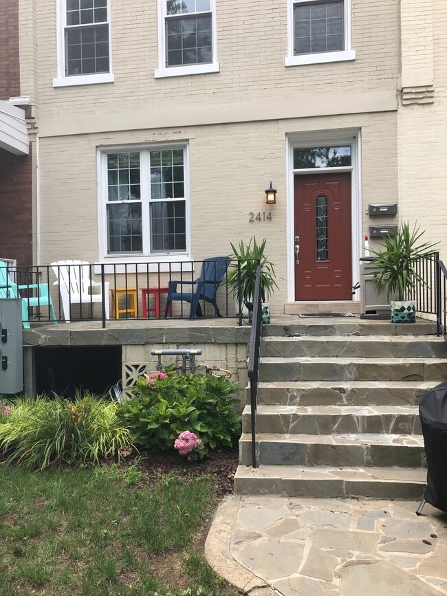 property at 2414 N Capitol St NW
