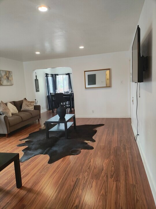 201 Paul Ave in San Francisco, CA - Building Photo
