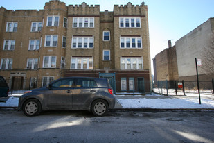 3639 W Shakespeare Ave Apartments