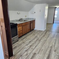 23 Brook St in Nashua, NH - Building Photo