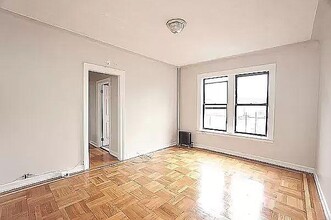 28 Arden St in New York, NY - Building Photo - Building Photo