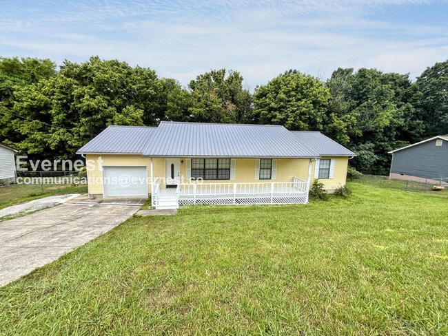 107 Laferry Ln