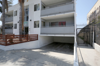 Union Apartments in Los Angeles, CA - Building Photo - Building Photo