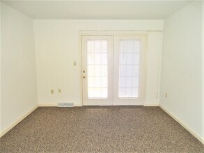 1317 Lincoln Heights Ave, Unit 4 in Ephrata, PA - Building Photo - Building Photo