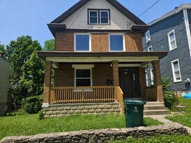953 Wells St in Cincinnati, OH - Building Photo