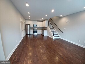 1018 13th St SE in Washington, DC - Building Photo - Building Photo
