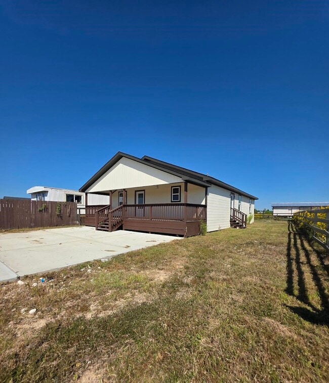 1426 Rd 5734 in Cleveland, TX - Building Photo - Building Photo