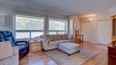 7084 Appaloosa Way in Vernon, BC - Building Photo - Building Photo