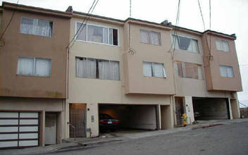 381 Peoria St in Daly City, CA - Building Photo - Building Photo