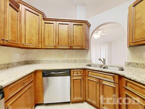 1009 Jamaica Way in Tarpon Springs, FL - Building Photo - Building Photo