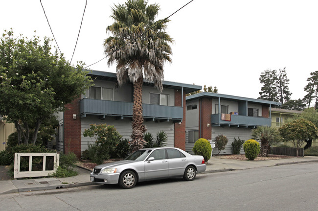 231-233 Felix St in Santa Cruz, CA - Building Photo - Building Photo