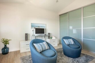 707 S Sierra Ave, Unit 12 in Solana Beach, CA - Foto de edificio - Building Photo