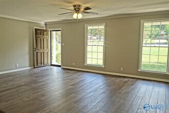 5300 Whitesburg Dr in Huntsville, AL - Building Photo - Building Photo