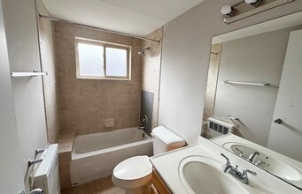 555 Lowell Ave in Cincinnati, OH - Building Photo - Building Photo