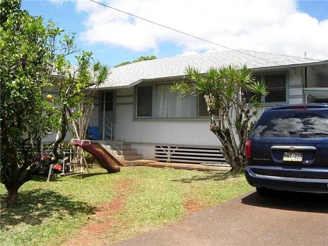 2060 Pu'u Pl in Wahiawa, HI - Foto de edificio - Building Photo