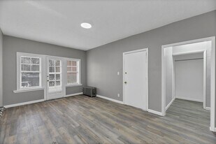 Edgewater Premium Apartments