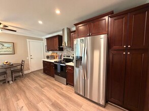 7161 Village 7 in Camarillo, CA - Foto de edificio - Building Photo