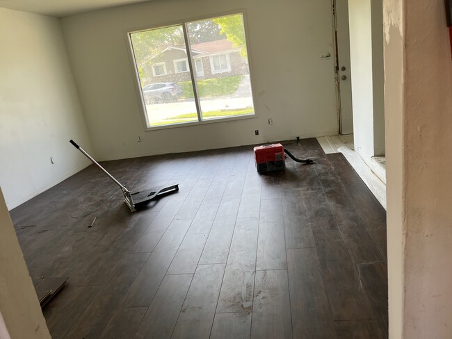 8623 W Green Brook Dr in Brown Deer, WI - Building Photo - Building Photo