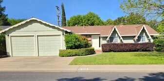2205 Monticello Ave in Modesto, CA - Building Photo