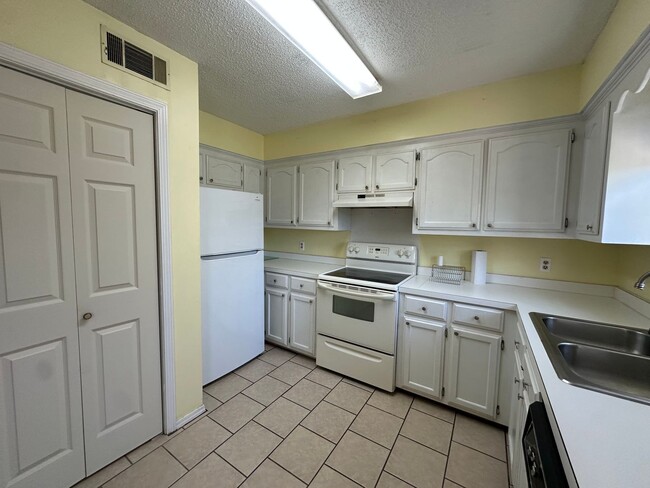 311 Harris Cir in Russellville, AR - Building Photo - Building Photo