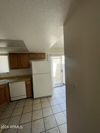 3044 E Beck Ln in Phoenix, AZ - Building Photo - Building Photo