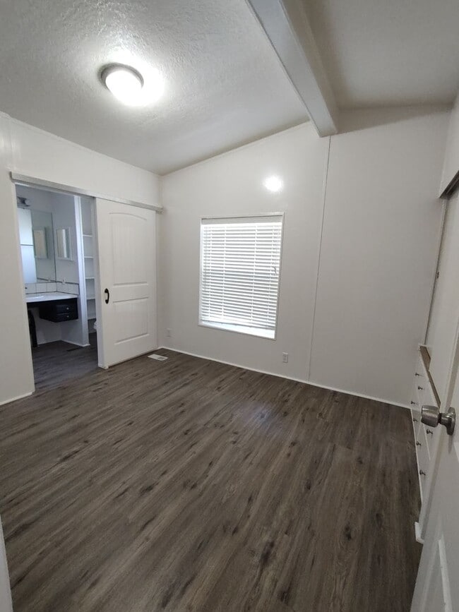 1725 Sargent Ave in Klamath Falls, OR - Building Photo - Building Photo