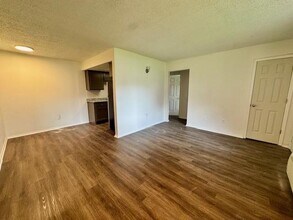 1701 S West End St in Springdale, AR - Building Photo - Building Photo