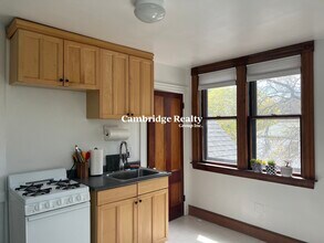 83 Orchard St, Unit 3A in Cambridge, MA - Foto de edificio - Building Photo
