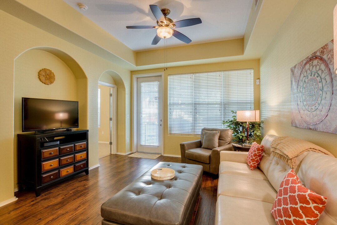14575 W Mountain View Blvd in Surprise, AZ - Building Photo