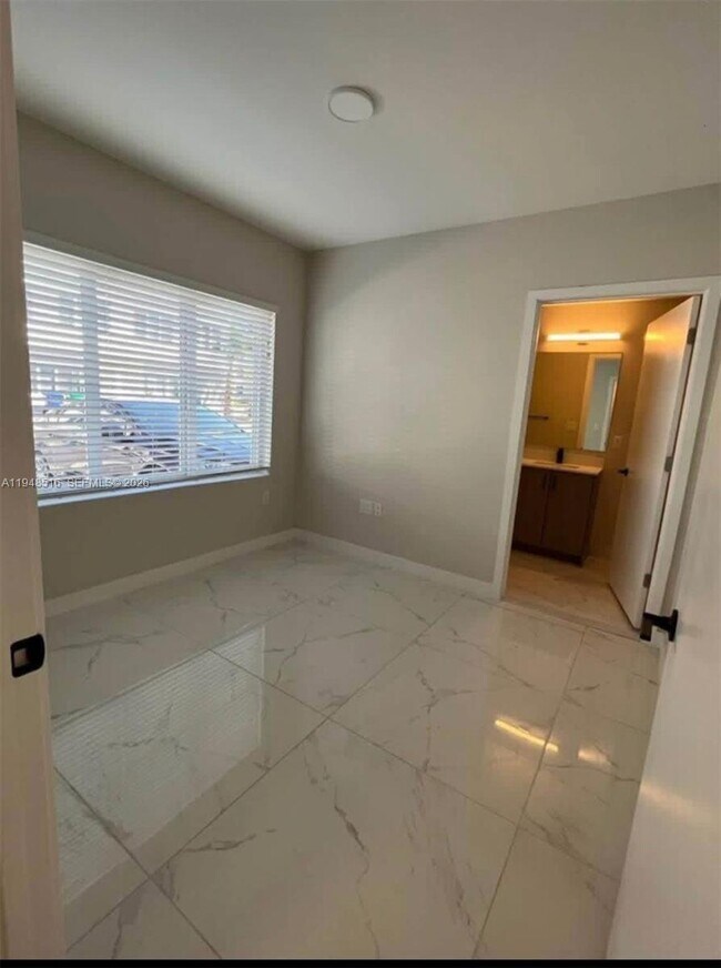 25701 SW 144th Ave in Naranja, FL - Building Photo - Building Photo