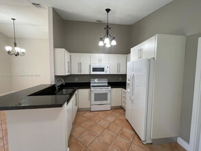 15972 E Wind Cir in Sunrise, FL - Building Photo - Building Photo