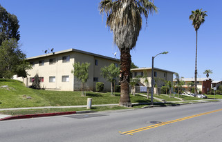 1380-1390 Circle City Dr Apartments