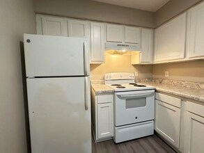 306 Spangler Dr in Richmond, KY - Foto de edificio - Building Photo