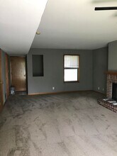 900 Christie Ct in Lawrence, KS - Building Photo - Building Photo