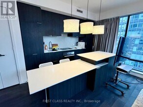 5 St Joseph St in Toronto, ON - Building Photo - Building Photo