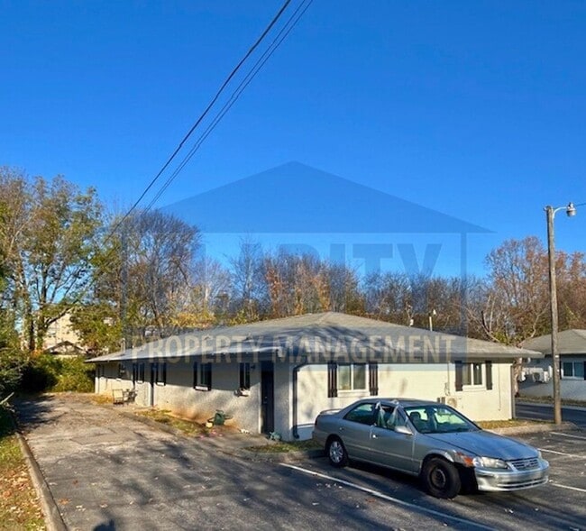 property at 1705 Clemmer St NE