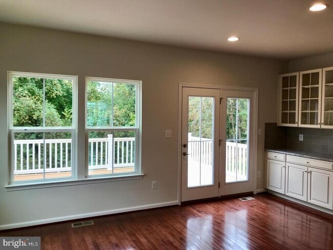 10735 Hinton Wy in Manassas, VA - Building Photo - Building Photo