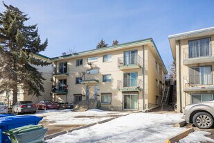 4408 4 St NW in Calgary, AB - Building Photo