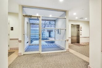 57 E Hattendorf Ave in Roselle, IL - Building Photo - Building Photo