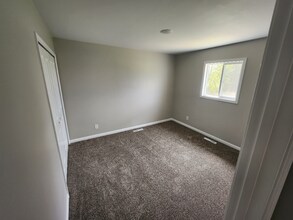 6183 N Webster Rd in Flint, MI - Building Photo - Building Photo