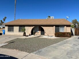 17825 N 27th Dr in Phoenix, AZ - Building Photo