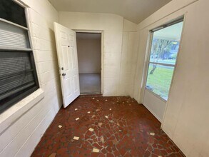 1051 E Walnut St in Lakeland, FL - Building Photo - Building Photo