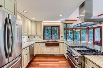 22431 NE 60th St in Redmond, WA - Building Photo - Building Photo