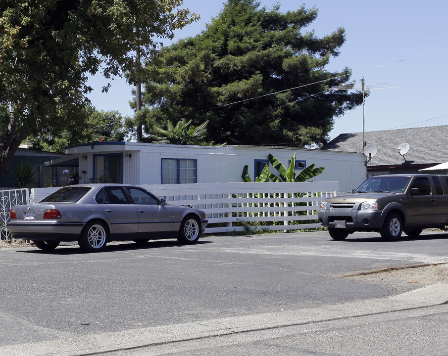 760 Walnut St in West Sacramento, CA - Building Photo