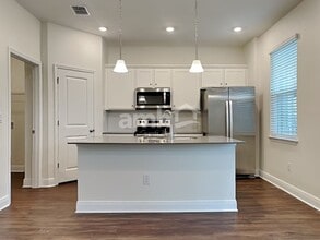 27333 St Andrews Ave in Wesley Chapel, FL - Foto de edificio - Building Photo