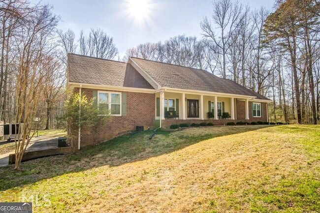 832 Goza Rd in Fayetteville, GA - Building Photo - Building Photo