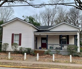 380 Bloomfield St in Athens, GA - Building Photo - Building Photo