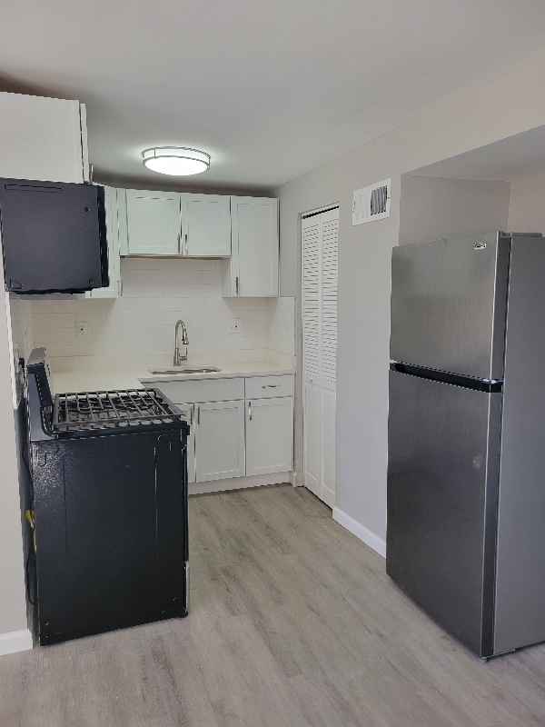 property at 2007 Dineen Dr