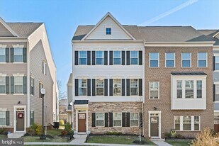 9354 Barnes Lp in Manassas, VA - Building Photo