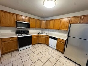 1403 Adams St in Ottawa, IL - Building Photo - Building Photo